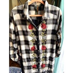 Arrata Silent Journey Embroidered Shirt Dress Size Medium Black White Blue Pink